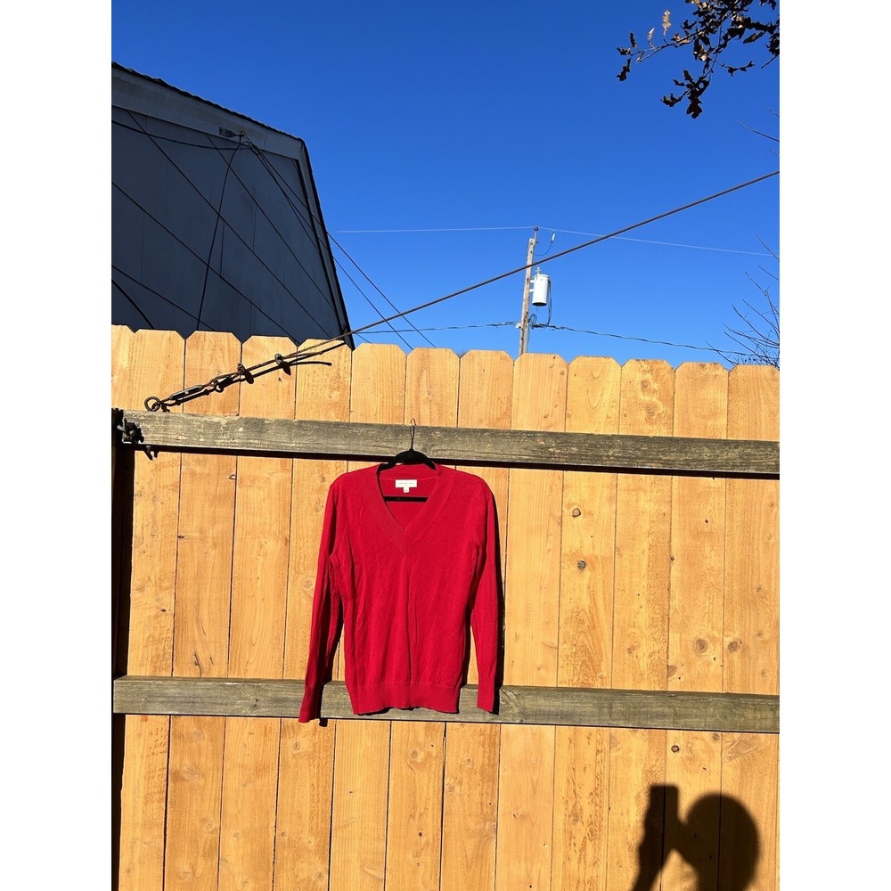 Adrienne Vittadini V Neck Sweater Size Large Red Light Classy Winter Fall Casual